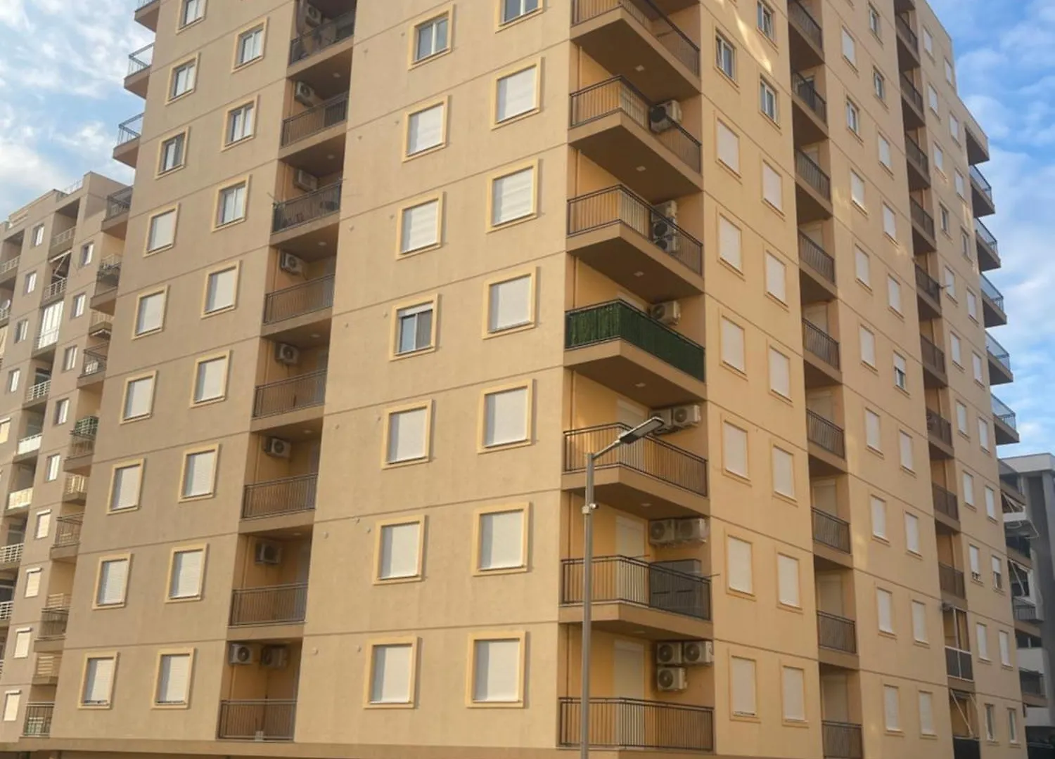 Losi Apartments Sakes