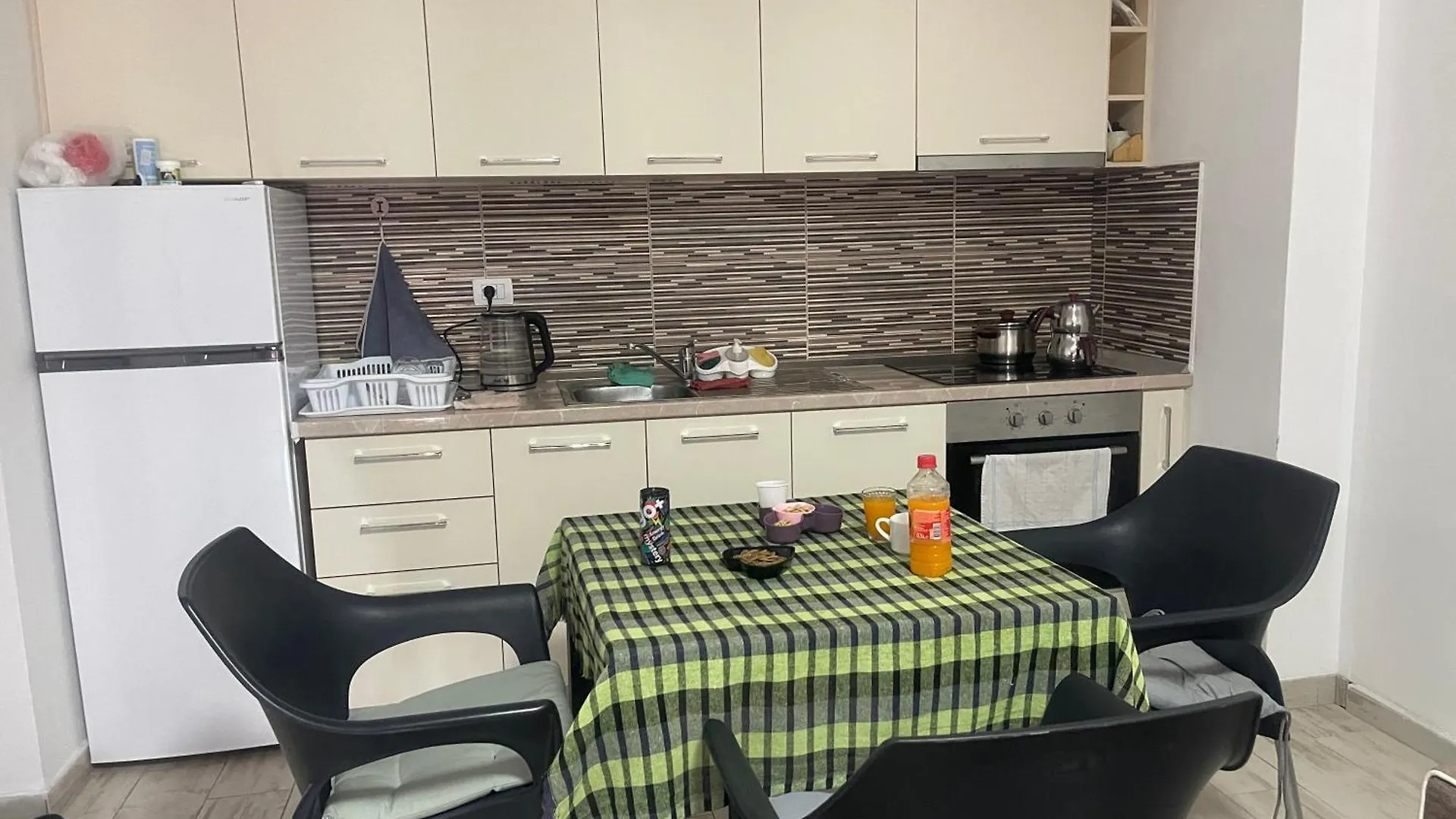 Losi Apartments Sakes